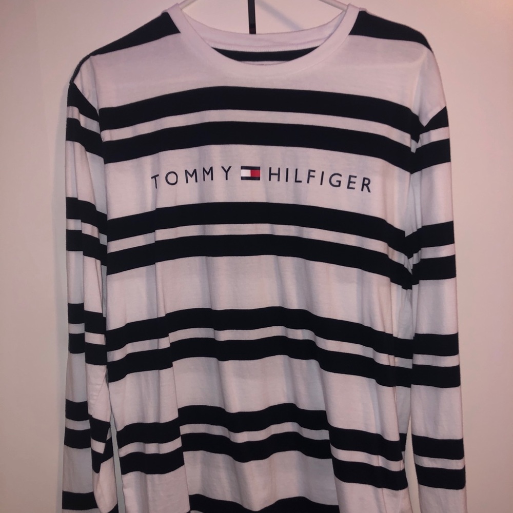 Tommy Hilfiger long sleeve tee